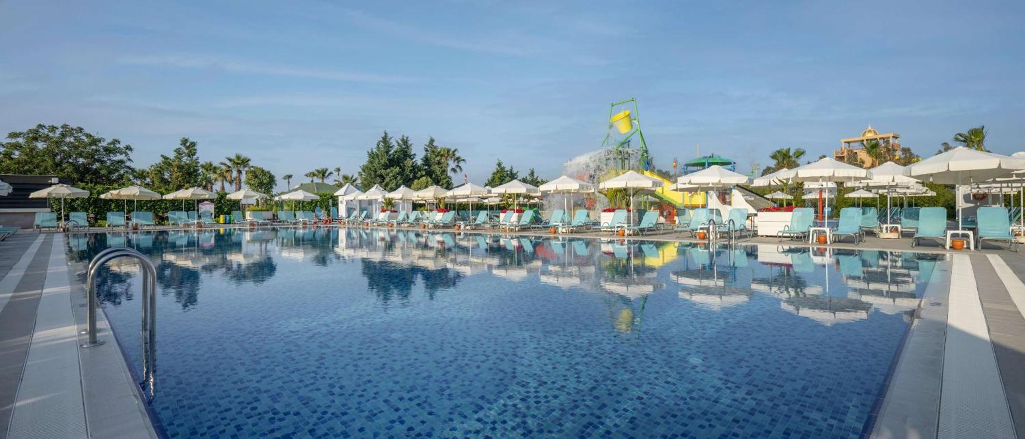 Wyndham Garden Lara Hotel Antalya Luaran gambar